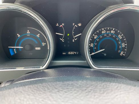 Used 2012 Toyota Highlander Limited AWD/4WD image 19