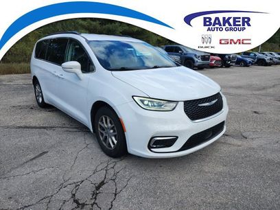 Used 2022 Chrysler Pacifica Touring-L