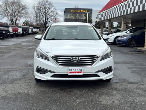 Used 2015 Hyundai Sonata SE image 3