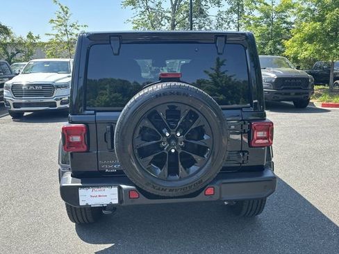 Certified 2025 Jeep Wrangler Unlimited Sahara w/ Safety Group AWD/4WD image 6