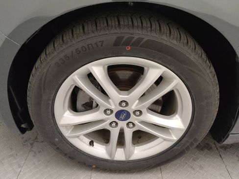 Used 2018 Ford Fusion SE w/ Fusion SE Technology Package image 31