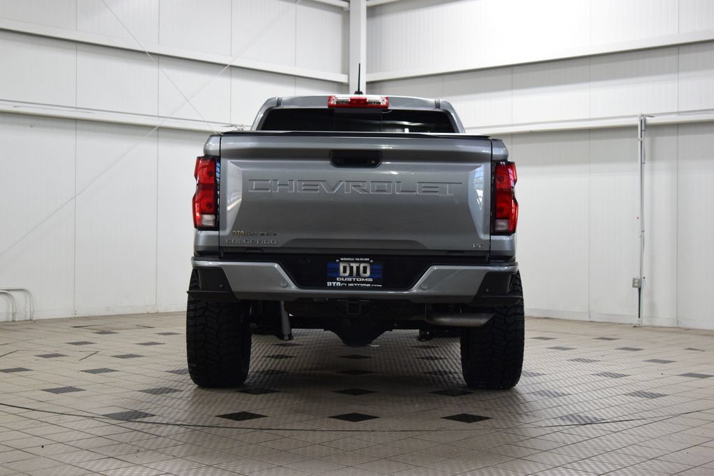 Used 2024 Chevrolet Colorado LT w/ LT Convenience Package III AWD/4WD image 7