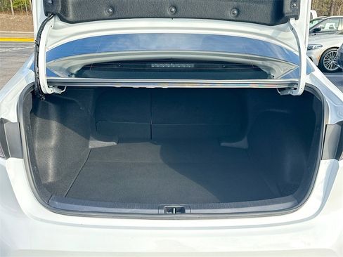 Used 2024 Toyota Corolla SE image 16