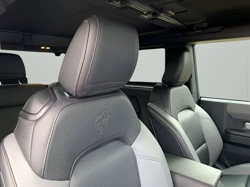 Used 2024 Ford Bronco Black Diamond image 18