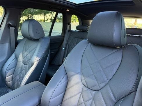 Used 2026 BMW X5 sDrive40i w/ Premium Package RWD image 18