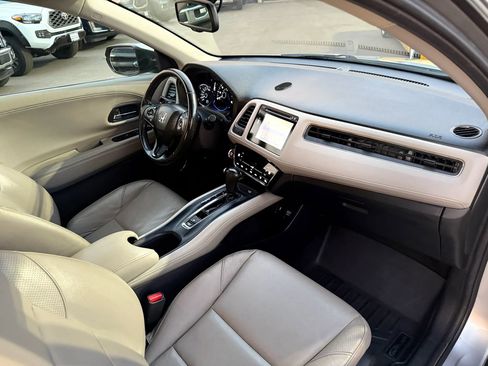 Used 2018 Honda HR-V EX-L image 21