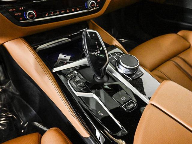 Used 2022 BMW M550i xDrive w/ Premium Package AWD/4WD image 12