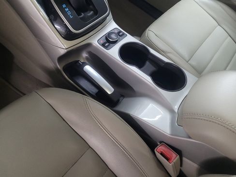 Used 2013 Ford C-MAX SEL image 26