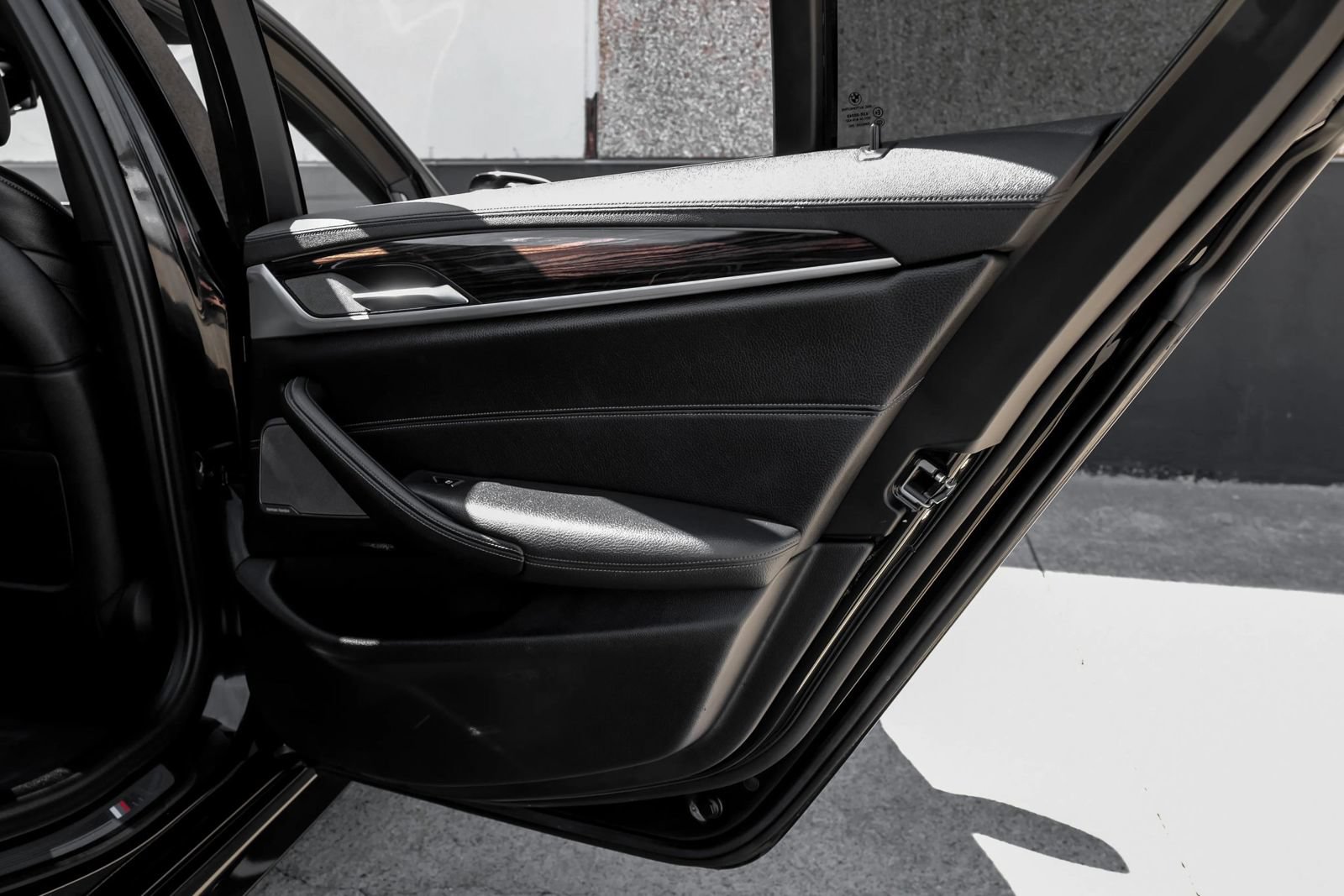 Used 2020 BMW M550i xDrive AWD/4WD image 50
