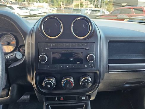Used 2015 Jeep Patriot Sport w/ Power Value Group AWD/4WD image 26