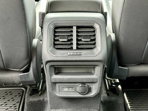 Certified 2024 Volkswagen Tiguan SEL R-Line AWD/4WD image 19