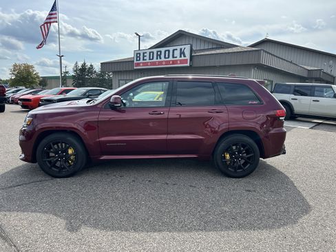 Used 2021 Jeep Grand Cherokee Trackhawk w/ Trailer Tow Group IV AWD/4WD image 4