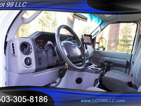 Used 2016 Ford E-350 and Econoline 350 Super Duty RWD image 12
