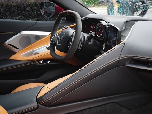 Used 2022 Chevrolet Corvette Stingray Preferred Cpe w/ Z51 Performance Package RWD image 31