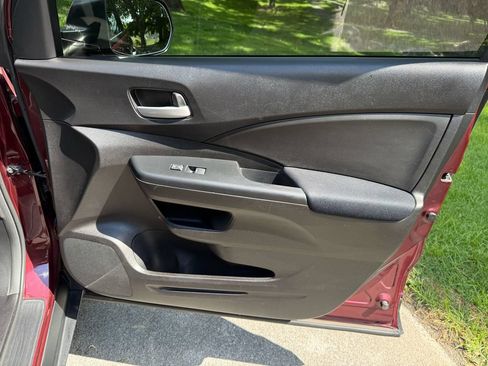 Used 2016 Honda CR-V SE image 32