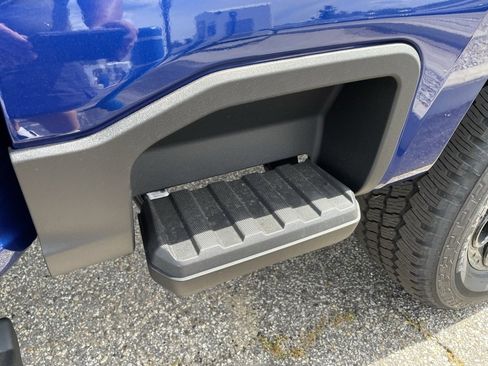 New 2026 Ford F350 Lariat w/ Black Appearance Package image 27