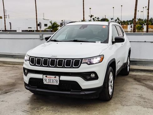 Used 2024 Jeep Compass Latitude AWD/4WD image 14