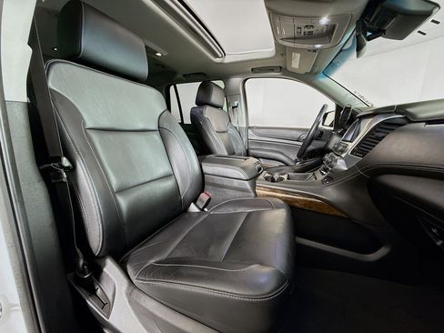 Used 2020 Chevrolet Tahoe LT w/ RST Edition image 28