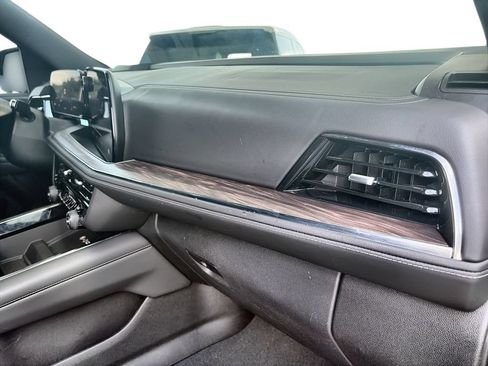 Certified 2025 Chevrolet Tahoe Z71 AWD/4WD image 30