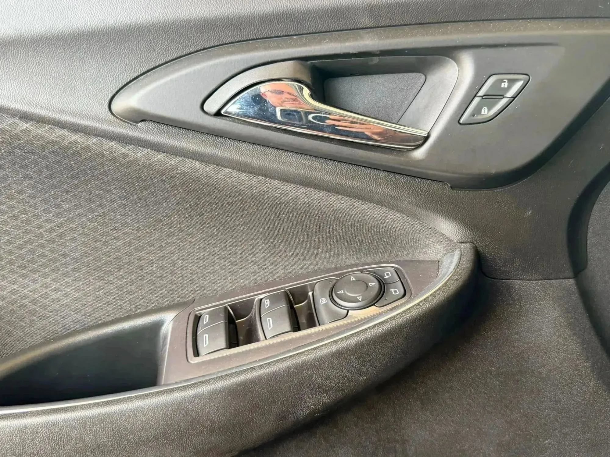 Used 2021 Chevrolet Malibu LT FWD image 18