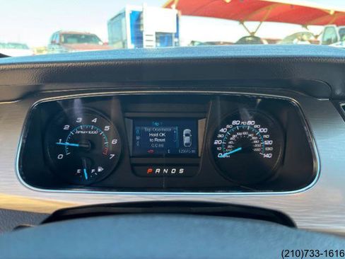 Used 2017 Ford Taurus SEL image 20