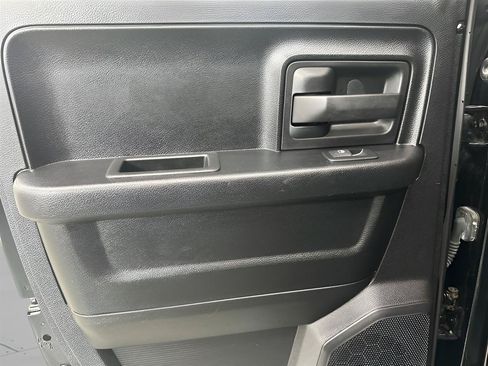 Used 2014 RAM 1500 Express w/ Black Ram 1500 Express Group AWD/4WD image 9
