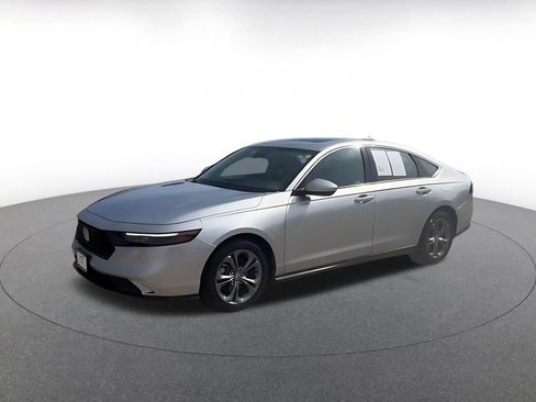 Used 2024 Honda Accord EX image 10