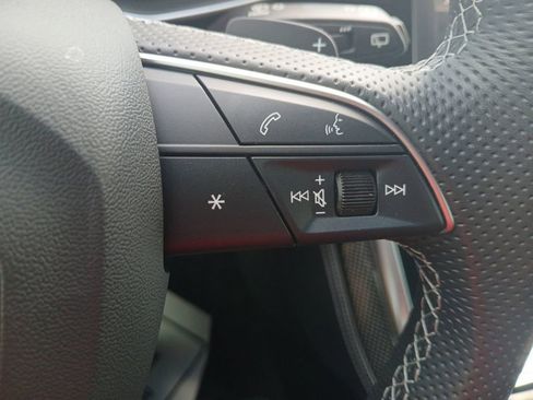 Used 2023 Audi SQ7 Prestige w/ Sport Package image 23