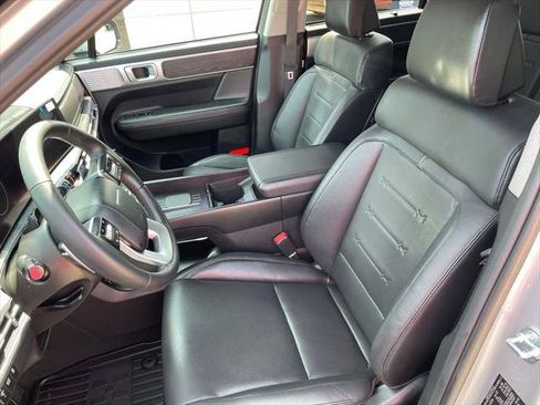 Used 2025 Hyundai Santa Fe Limited FWD image 10