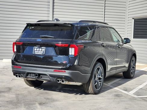 New 2026 Ford Explorer ST image 4