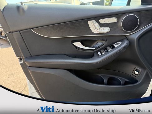 Used 2022 Mercedes-Benz GLC 300 4MATIC image 16