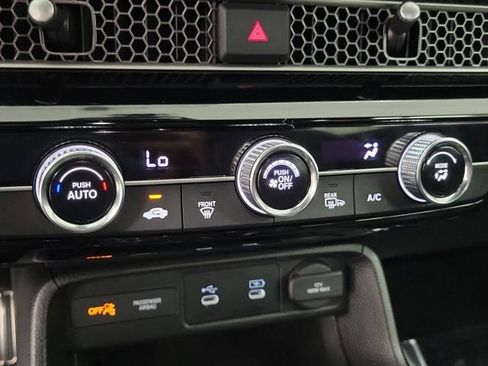 Certified 2025 Honda Civic Sport image 30