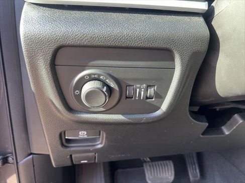 Certified 2025 Jeep Grand Cherokee L Altitude AWD/4WD image 11