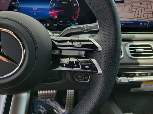 New 2026 Mercedes-Benz GLS 580 4MATIC image 25