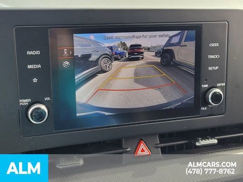 Used 2024 Kia Sportage LX image 17