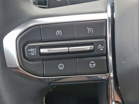 Certified 2026 GMC Acadia Denali Ultimate w/ LPO, Floor Liner Package AWD/4WD image 22