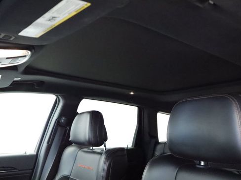 Certified 2017 Jeep Grand Cherokee Trailhawk w/ Trailhawk Luxury Group AWD/4WD image 34