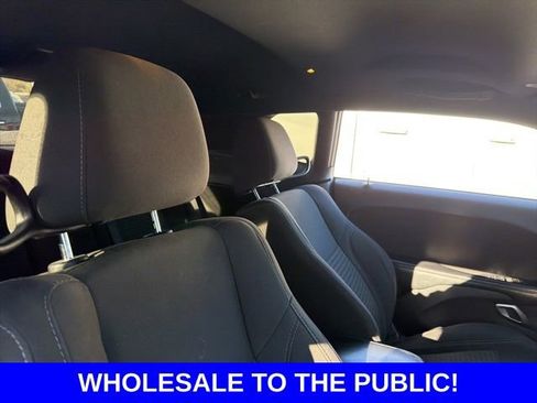 Used 2017 Dodge Challenger SXT image 11