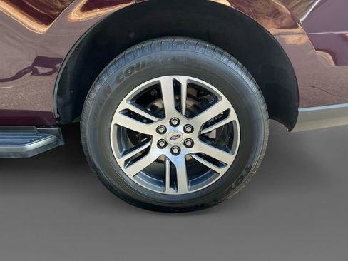 Used 2024 Ford Expedition Limited image 15