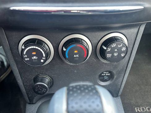 Used 2014 Nissan Rogue S w/ Convenience Package FWD image 12