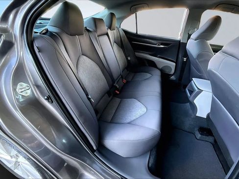Used 2022 Toyota Camry LE FWD image 22