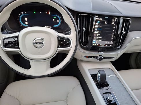 New 2025 Volvo XC60 T8 Plus w/ Protection Package Premier image 7