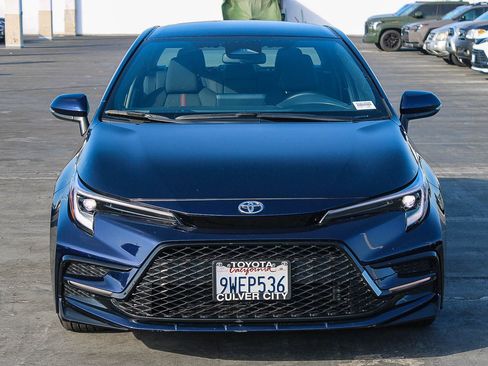 Used 2026 Toyota Corolla SE FWD image 2