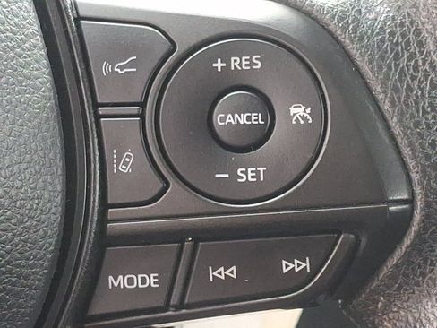 Used 2022 Toyota Corolla LE FWD image 21