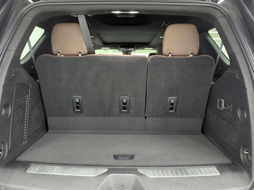 Used 2023 Chevrolet Tahoe High Country AWD/4WD image 36