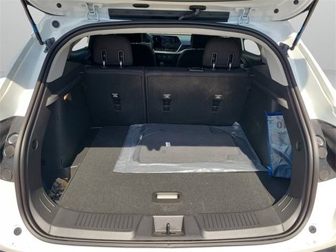 New 2026 Chevrolet Trax LS w/ Driver Confidence Package image 10