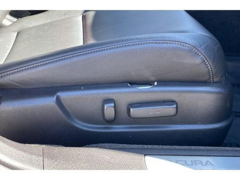 Used 2018 Acura TLX image 21