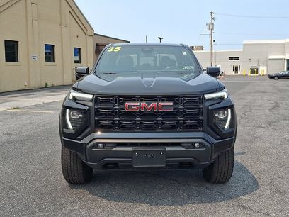 Used 2025 GMC Canyon Elevation w/ Convenience Package