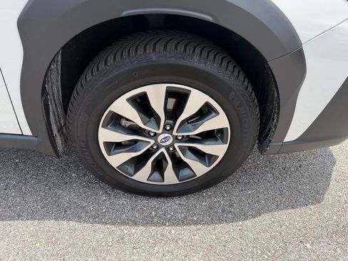 Used 2023 Subaru Outback Touring XT AWD/4WD image 4