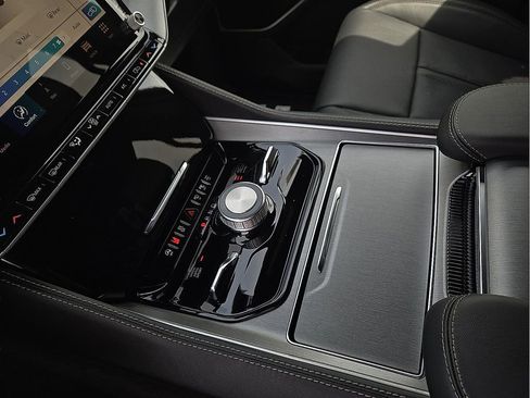 New 2026 Jeep Grand Wagoneer L Limited AWD/4WD image 20